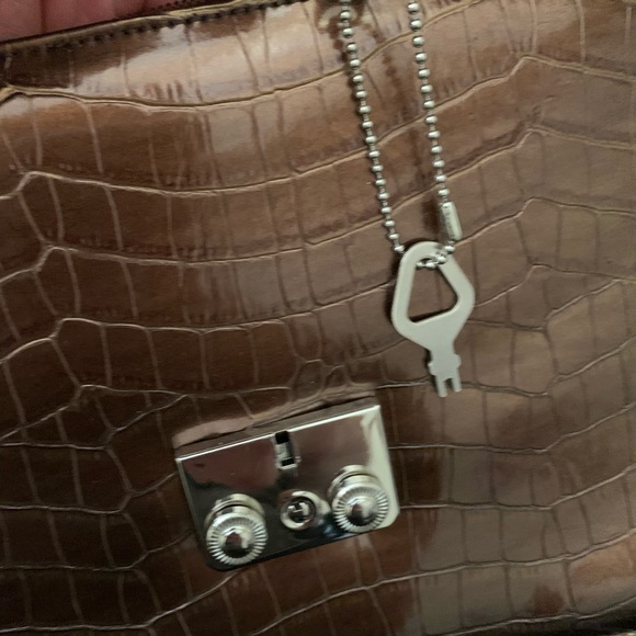 Kookai brown metallic patent faux leather bag - Picture 8 of 8